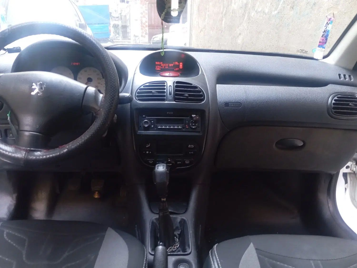 پژو ۲۰۶ صندوق دار v8 - 1396