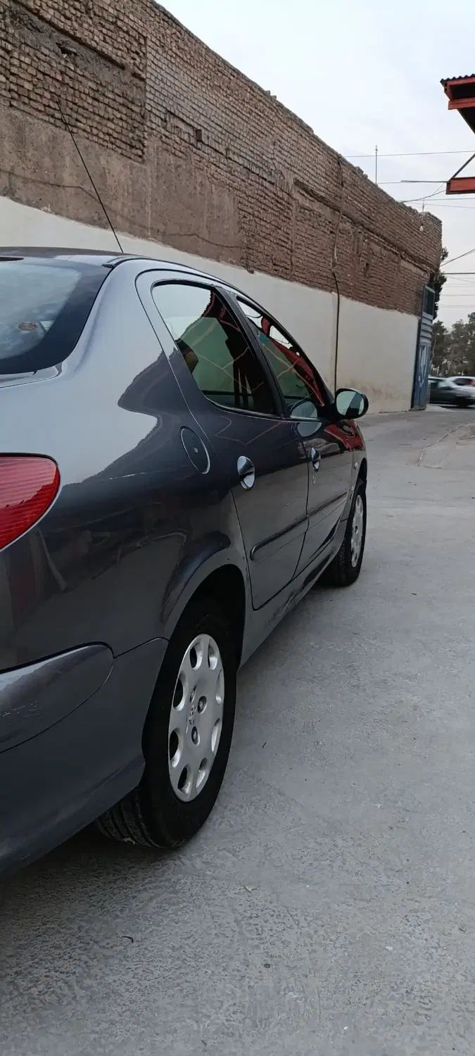پژو ۲۰۶ صندوق دار v8 - 1387