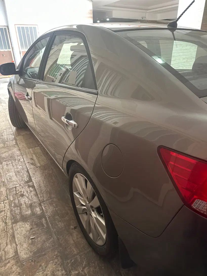 کیا سراتو 2.0 لیتر اتوماتیک GT لاین - 2010