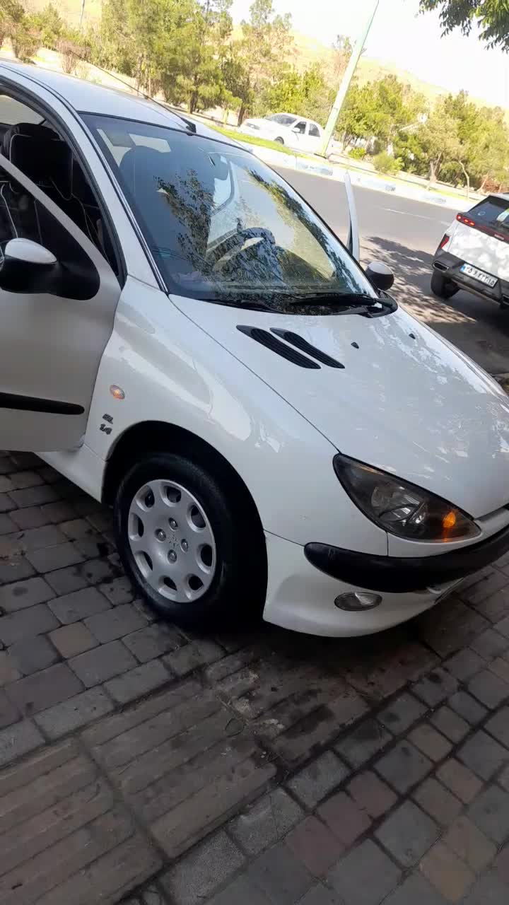 پژو ۲۰۶ صندوق دار v20 - 1389