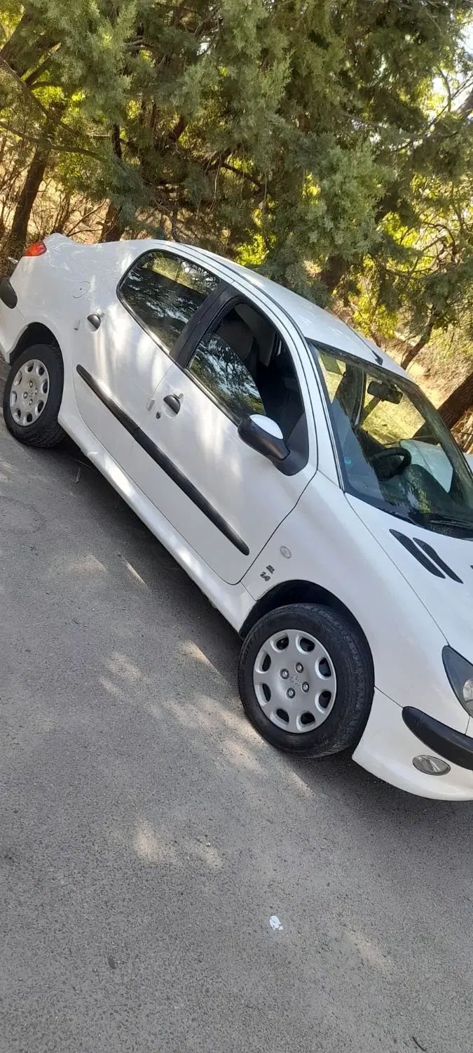 پژو ۲۰۶ صندوق دار v20 - 1389
