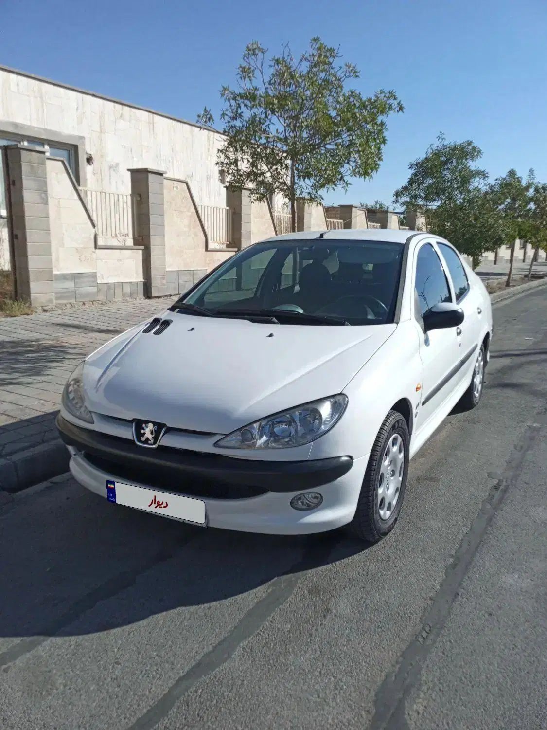 پژو ۲۰۶ صندوق دار v8 - 1393