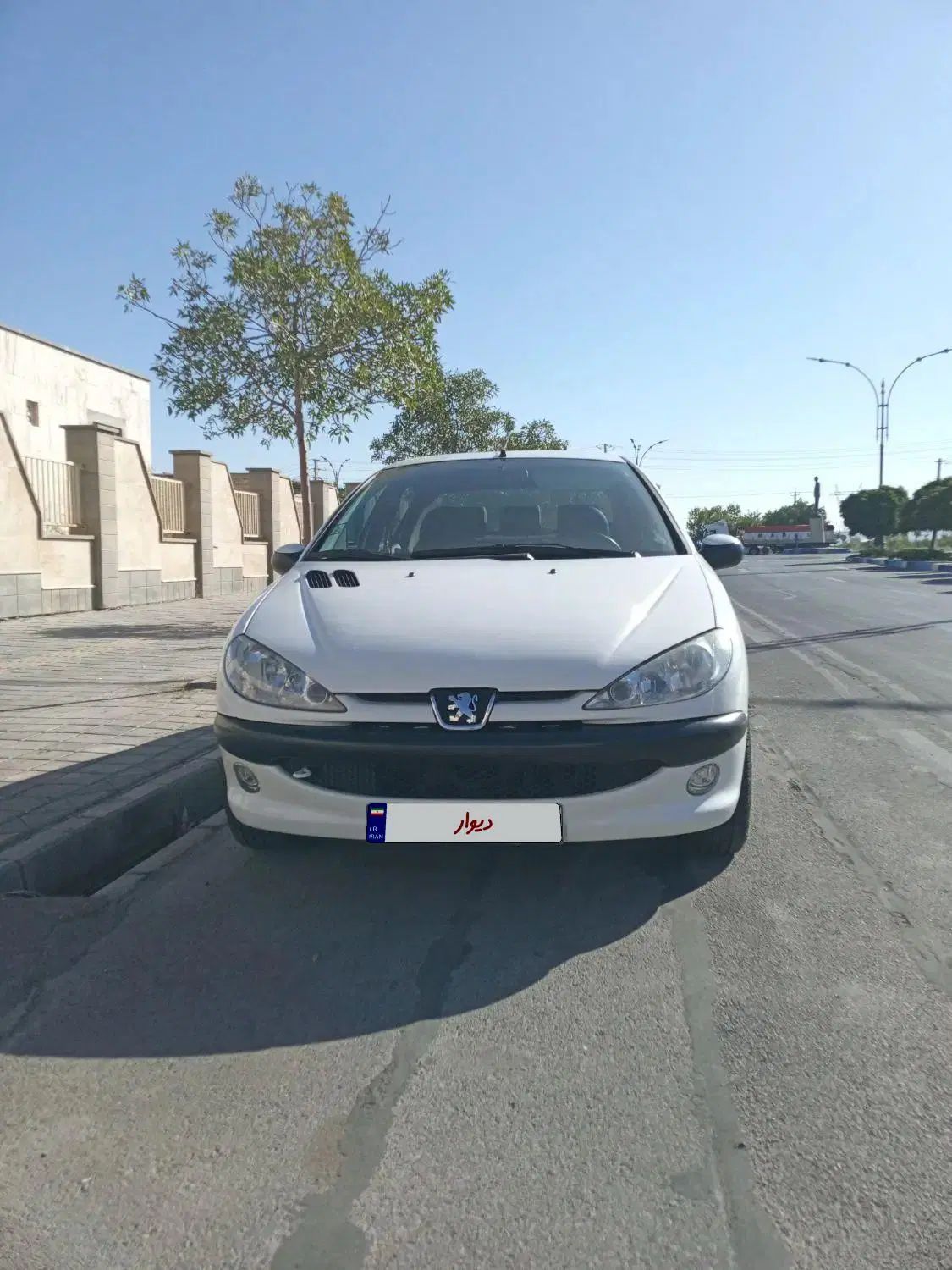 پژو ۲۰۶ صندوق دار v8 - 1393