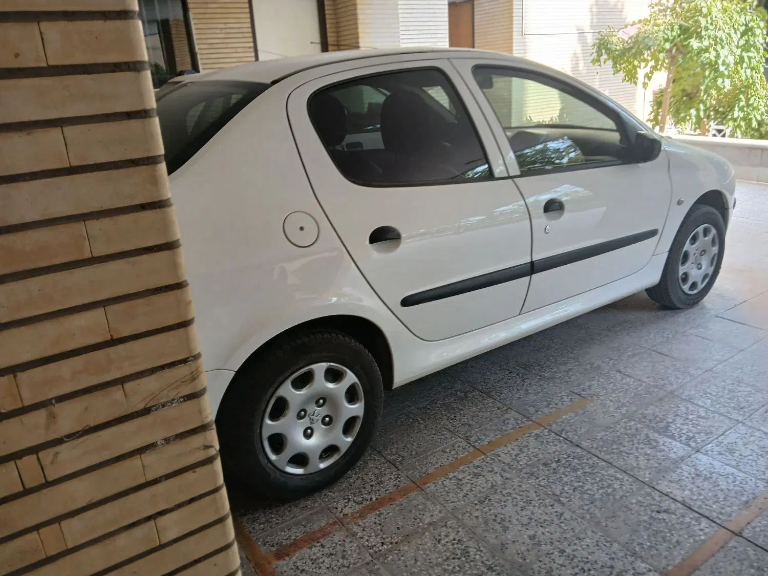 پژو ۲۰۶ صندوق دار v8 - 1397