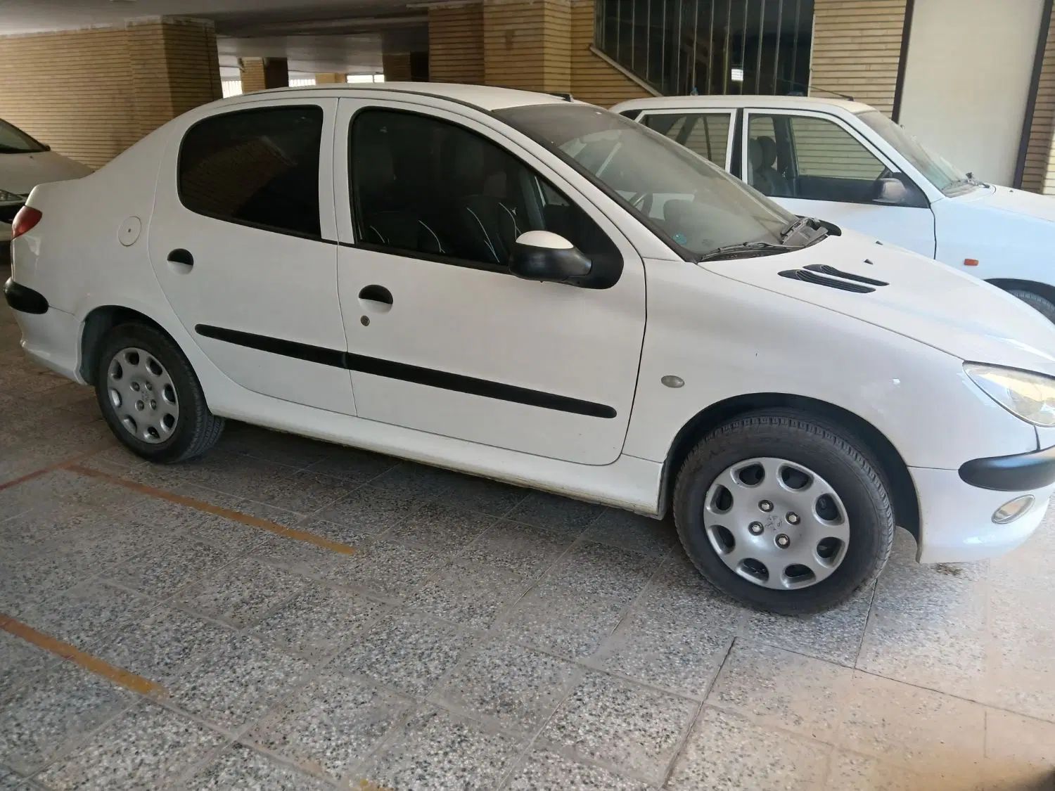 پژو ۲۰۶ صندوق دار v8 - 1397