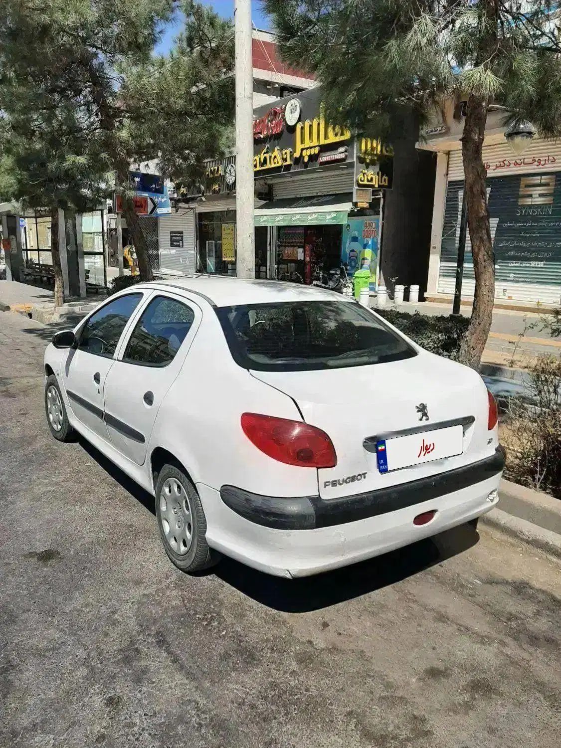 پژو ۲۰۶ صندوق دار v20 - 1386