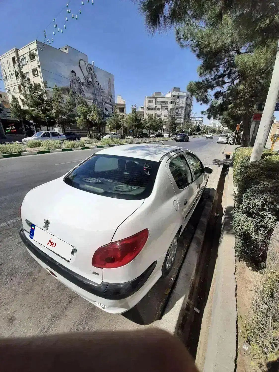 پژو ۲۰۶ صندوق دار v20 - 1386