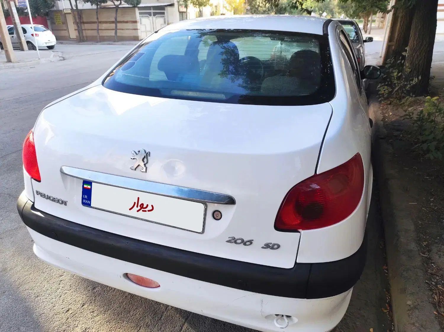 پژو ۲۰۶ صندوق دار v8 - 1396