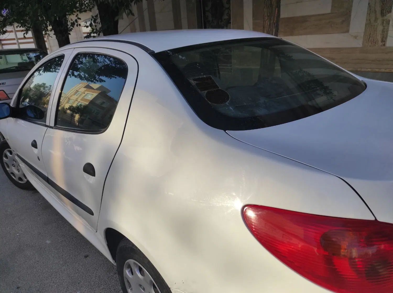 پژو ۲۰۶ صندوق دار v8 - 1396
