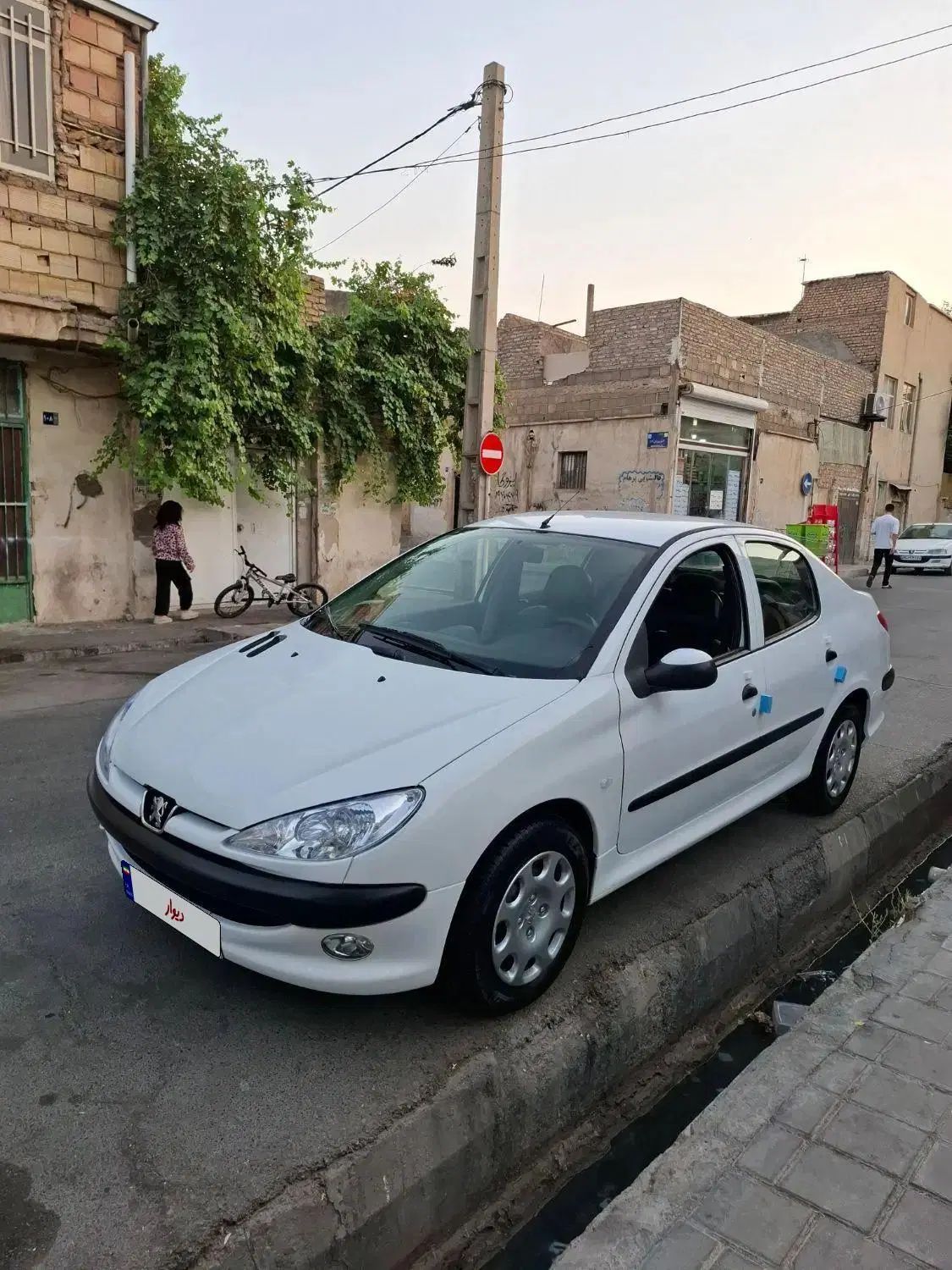 پژو ۲۰۶ صندوق دار v8 - 1396