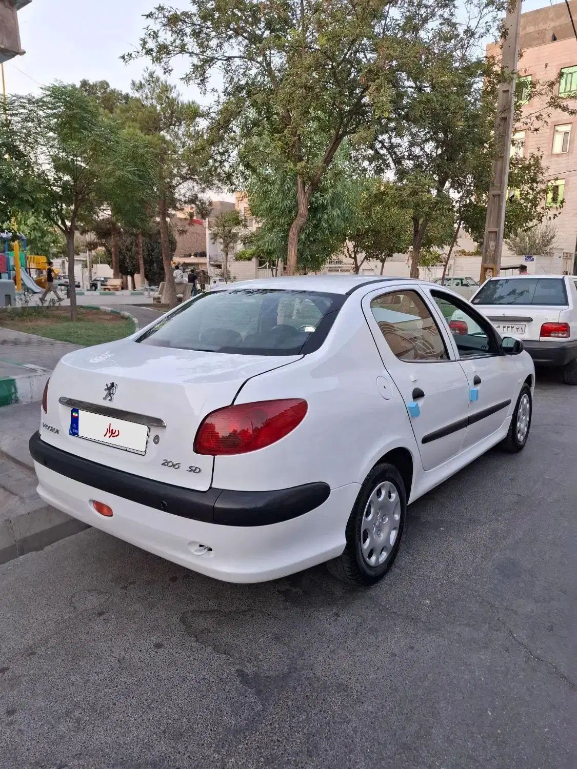 پژو ۲۰۶ صندوق دار v8 - 1396