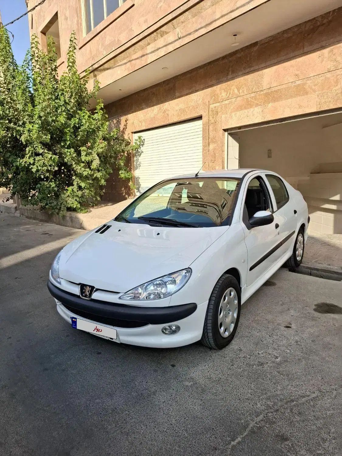 پژو ۲۰۶ صندوق دار v8 - 1396