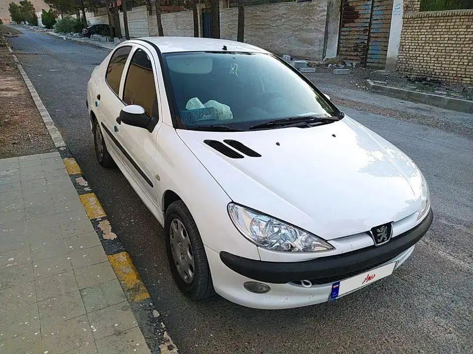 پژو ۲۰۶ صندوق دار v8 - 1393