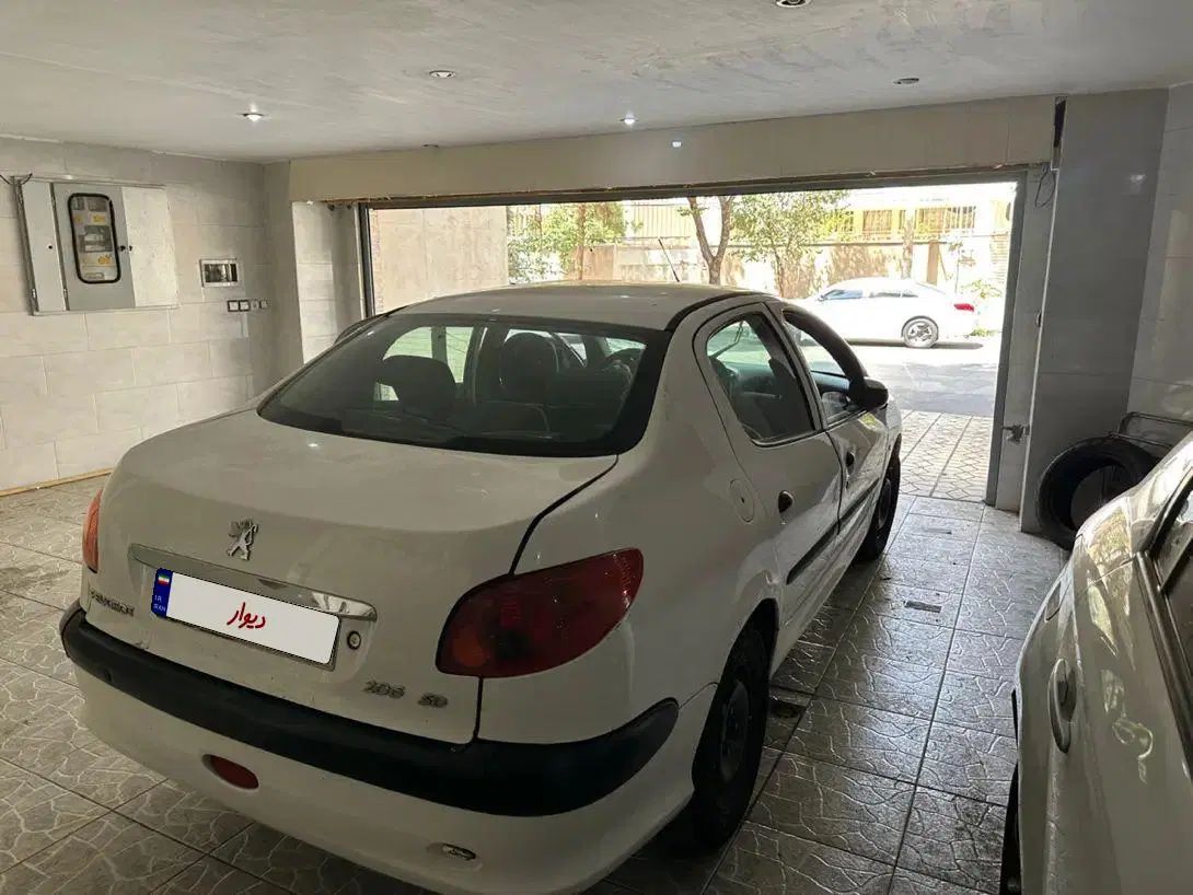 پژو ۲۰۶ صندوق دار v8 - 1392