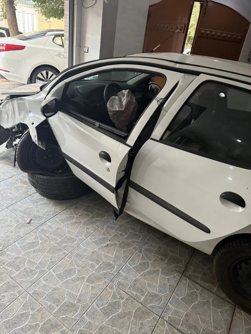 پژو ۲۰۶ صندوق دار v8 - 1392