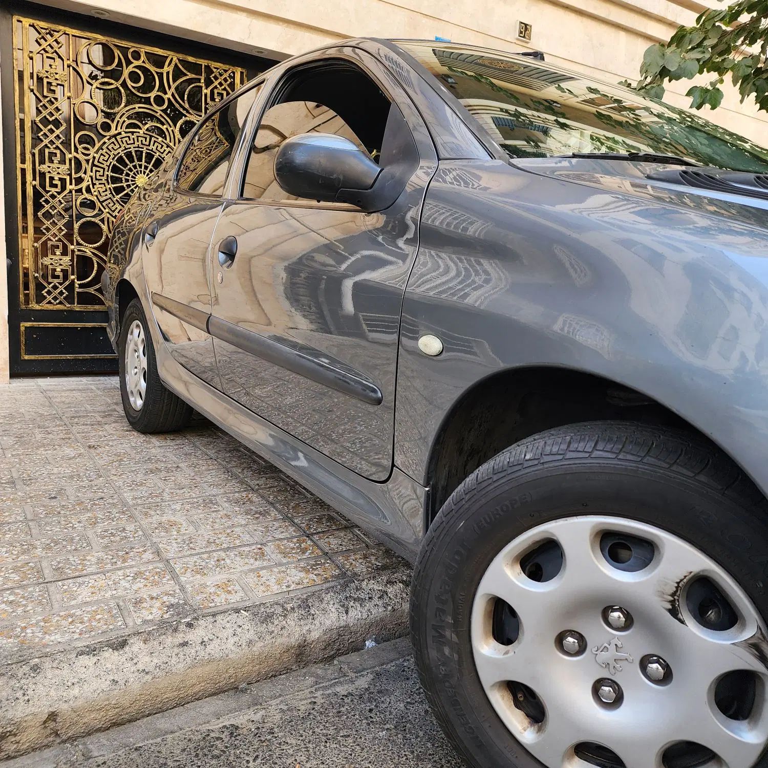 پژو ۲۰۶ صندوق دار v8 - 1394