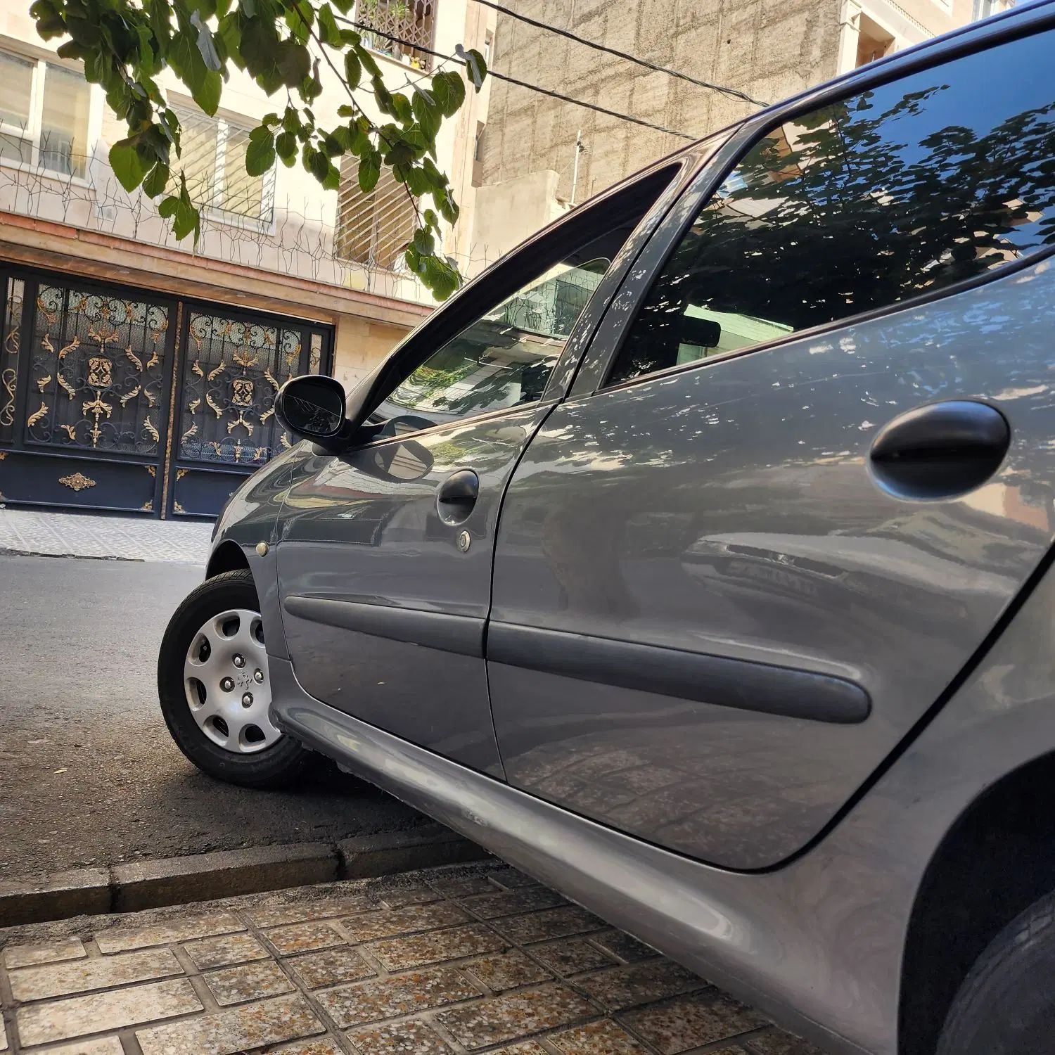 پژو ۲۰۶ صندوق دار v8 - 1394