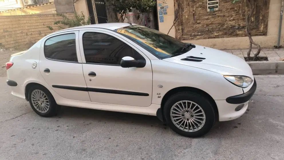 پژو ۲۰۶ صندوق دار v10 - 1388