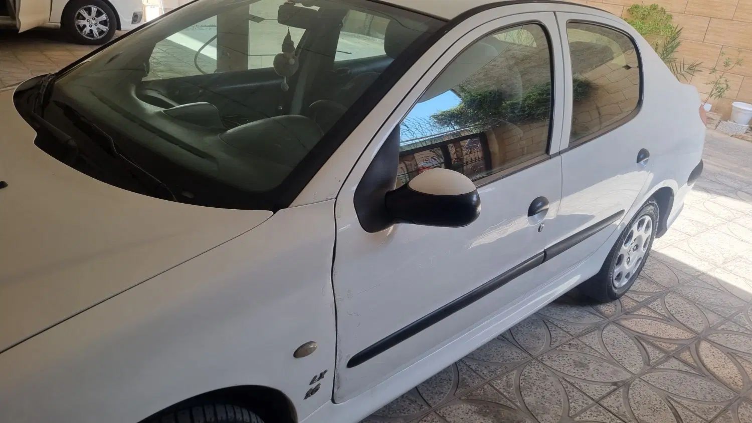 پژو ۲۰۶ صندوق دار v8 - 1394