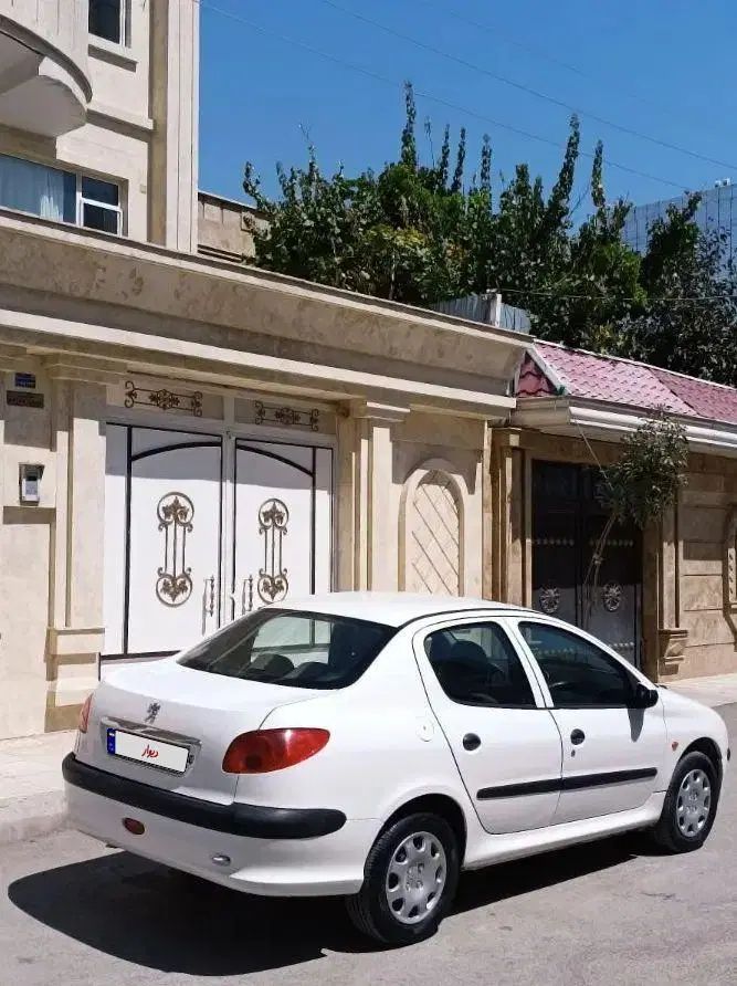 پژو ۲۰۶ صندوق دار v8 - 1396