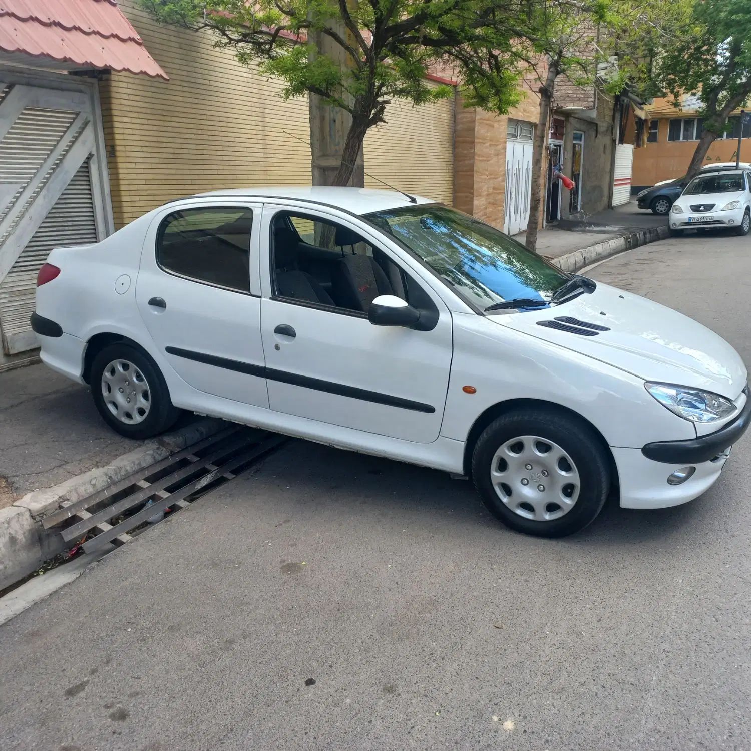 پژو ۲۰۶ صندوق دار v8 - 1394
