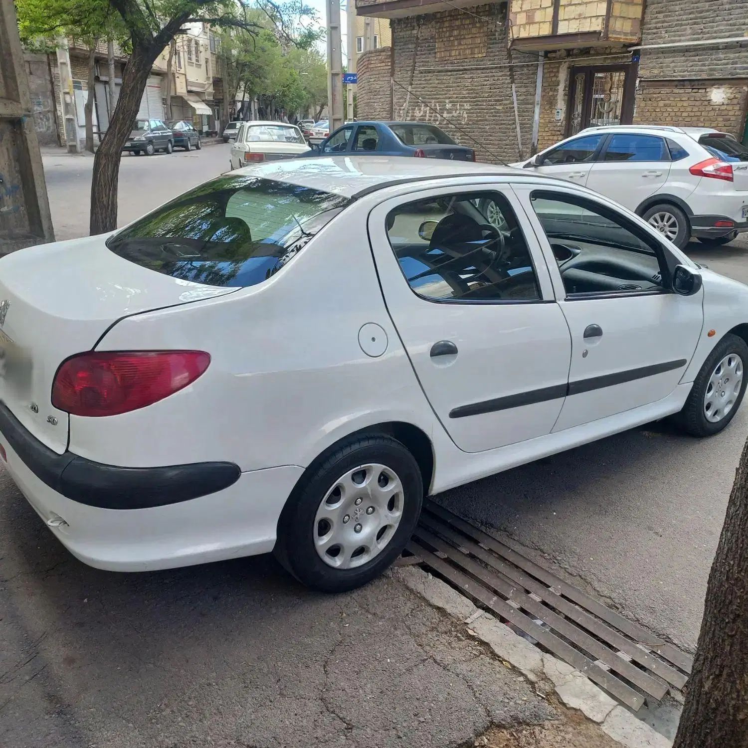 پژو ۲۰۶ صندوق دار v8 - 1394