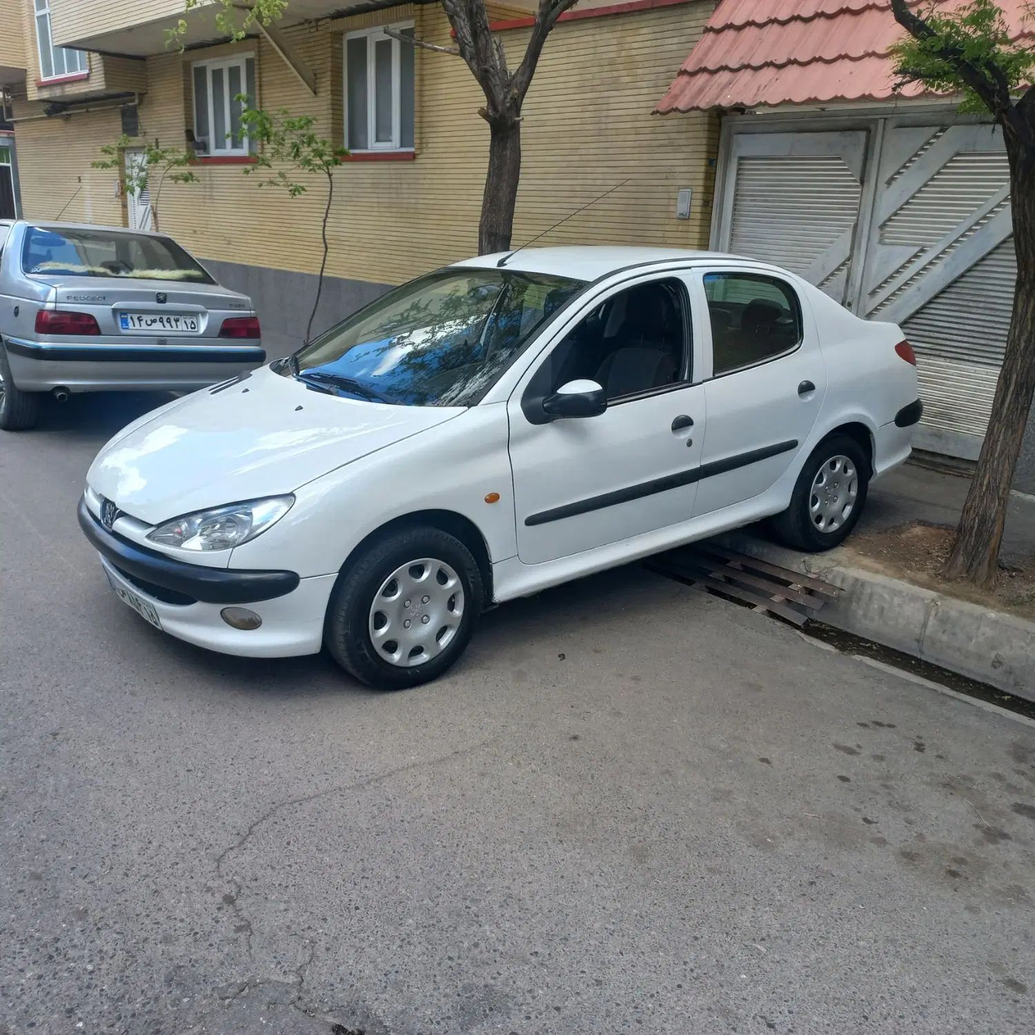 پژو ۲۰۶ صندوق دار v8 - 1394