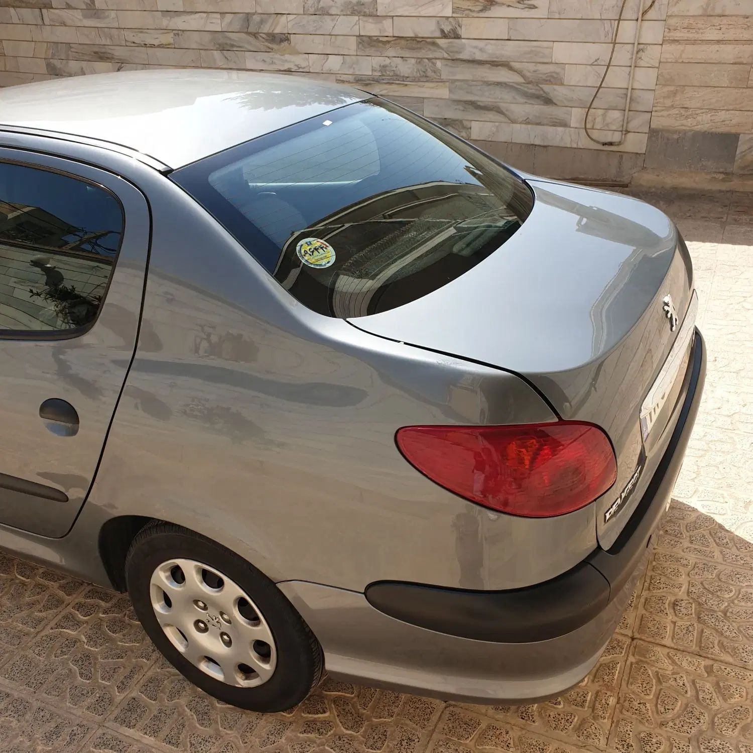 پژو ۲۰۶ صندوق دار v8 - 1396