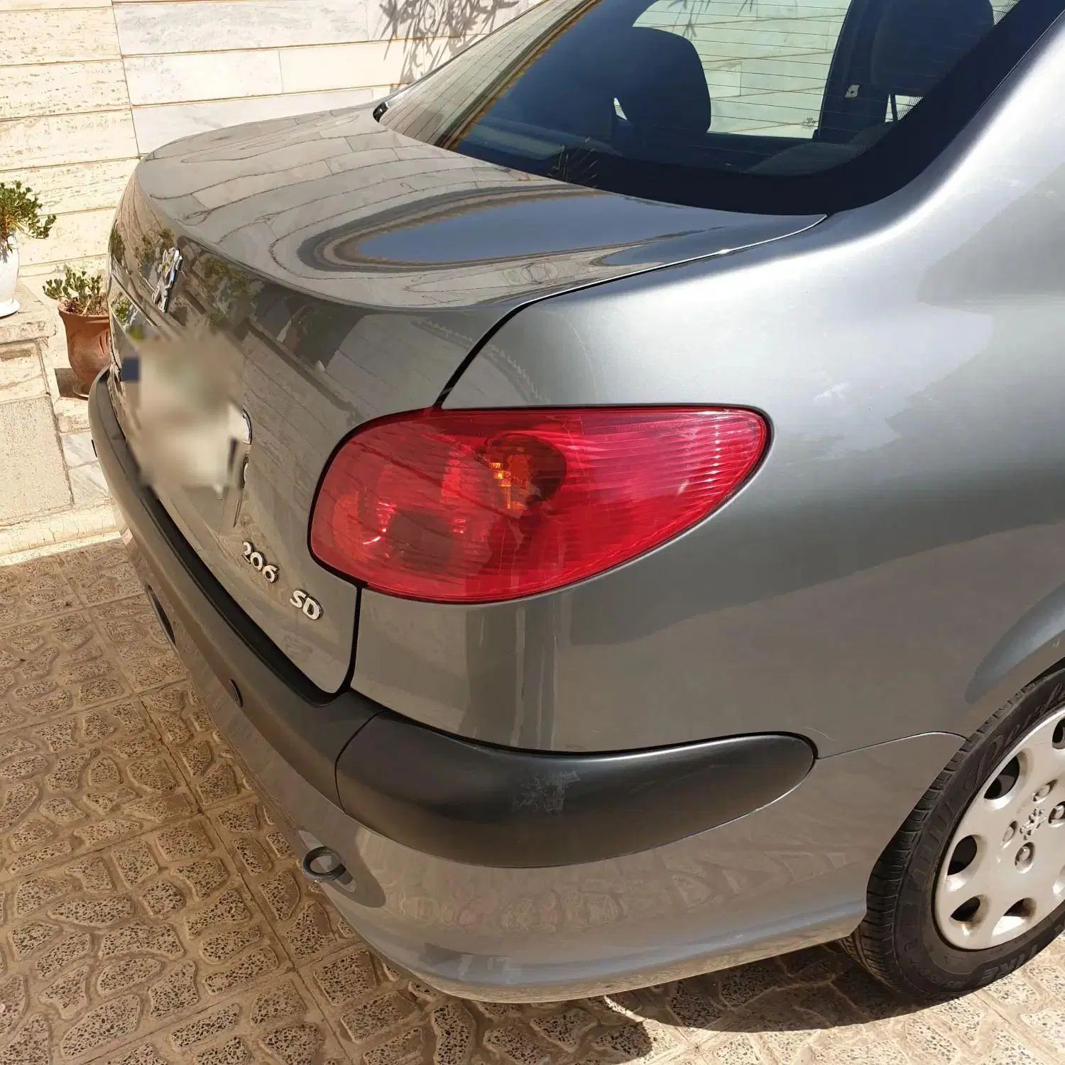 پژو ۲۰۶ صندوق دار v8 - 1396