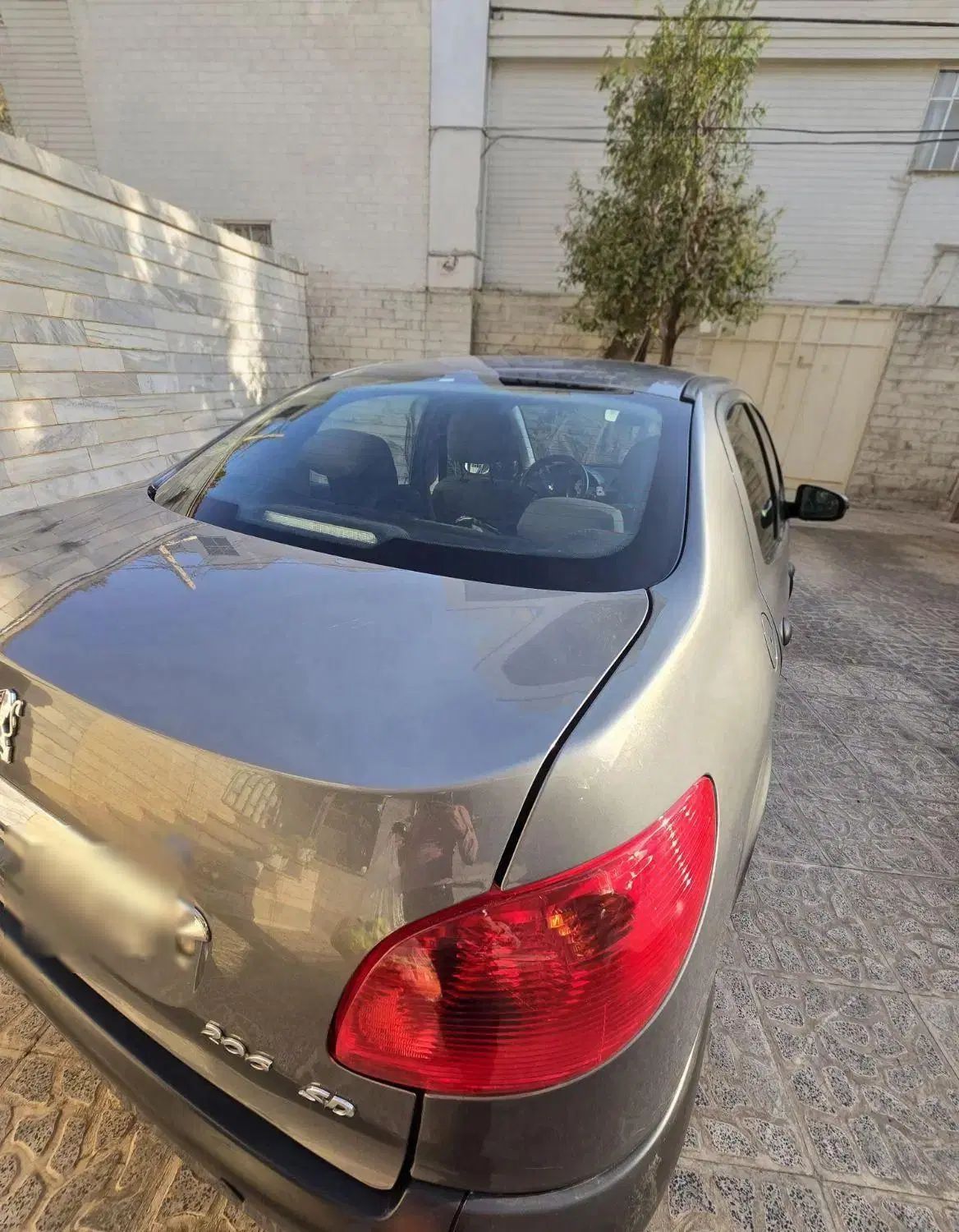 پژو ۲۰۶ صندوق دار v8 - 1396