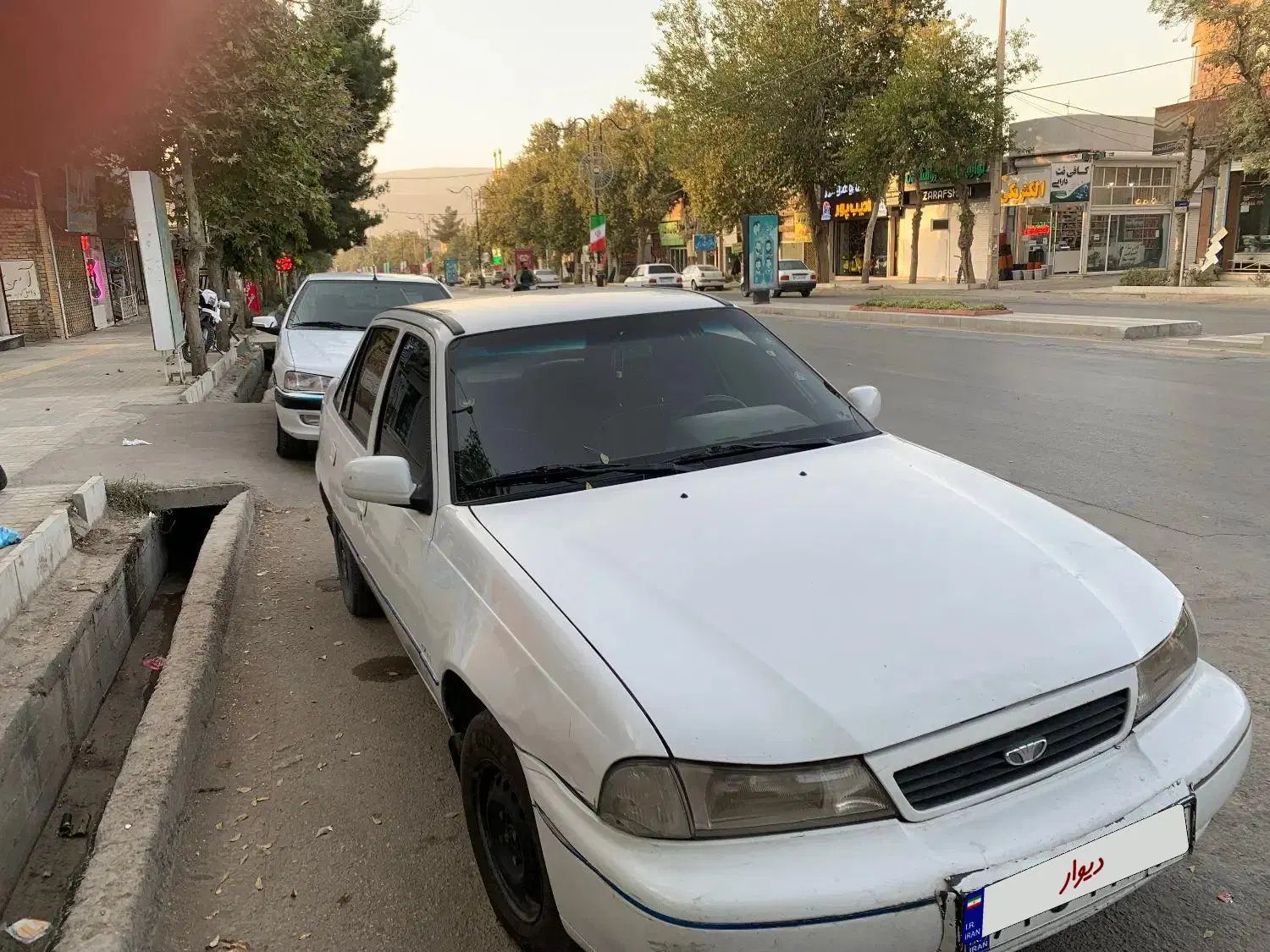 دوو سیلو سدان - 1381