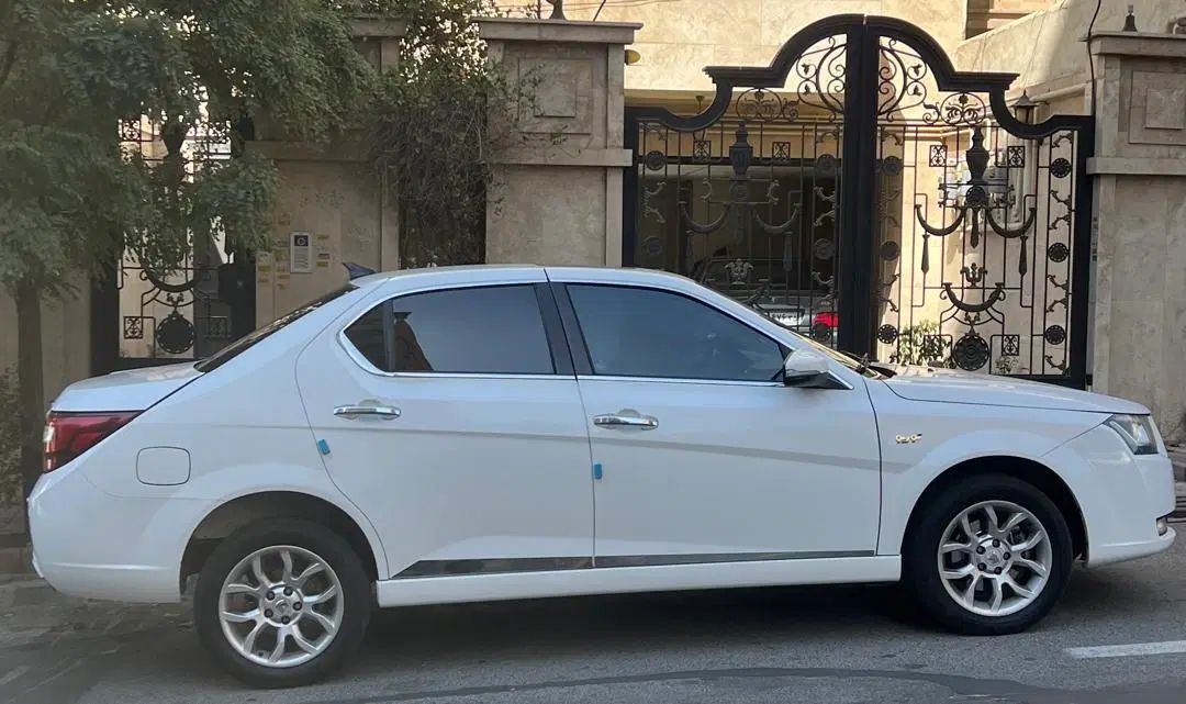 دنا پلاس توربو ۵ دنده 4 ایربگ - 1401