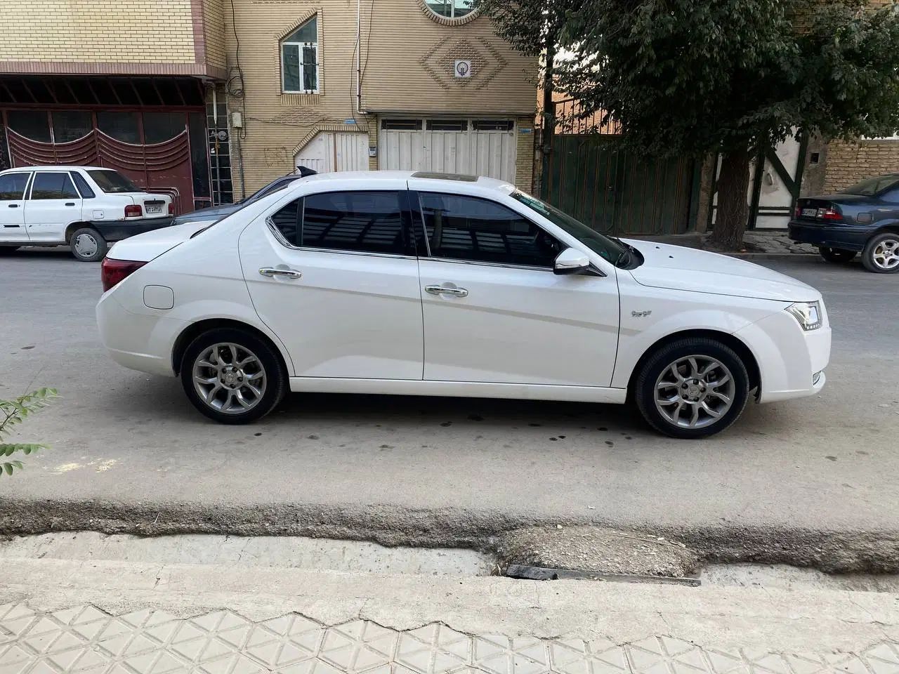 دنا پلاس توربو 6 دنده - 1402