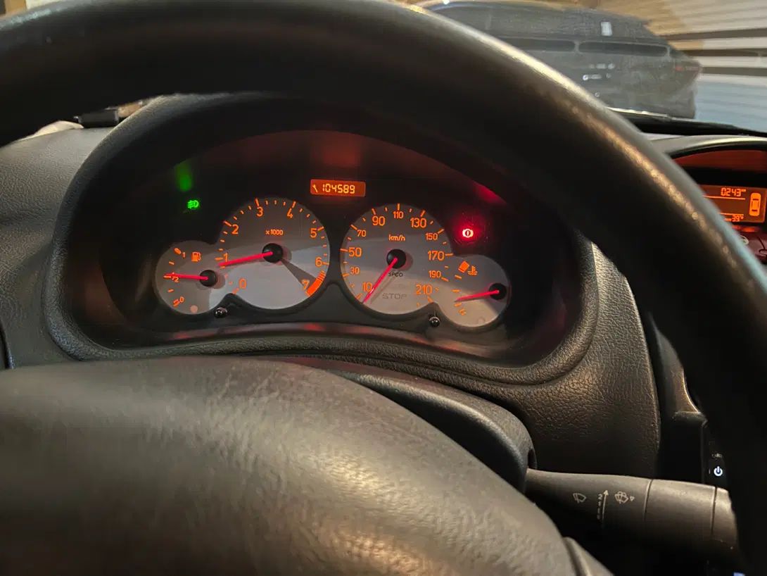 پژو ۲۰۶ صندوق دار v8 - 1399
