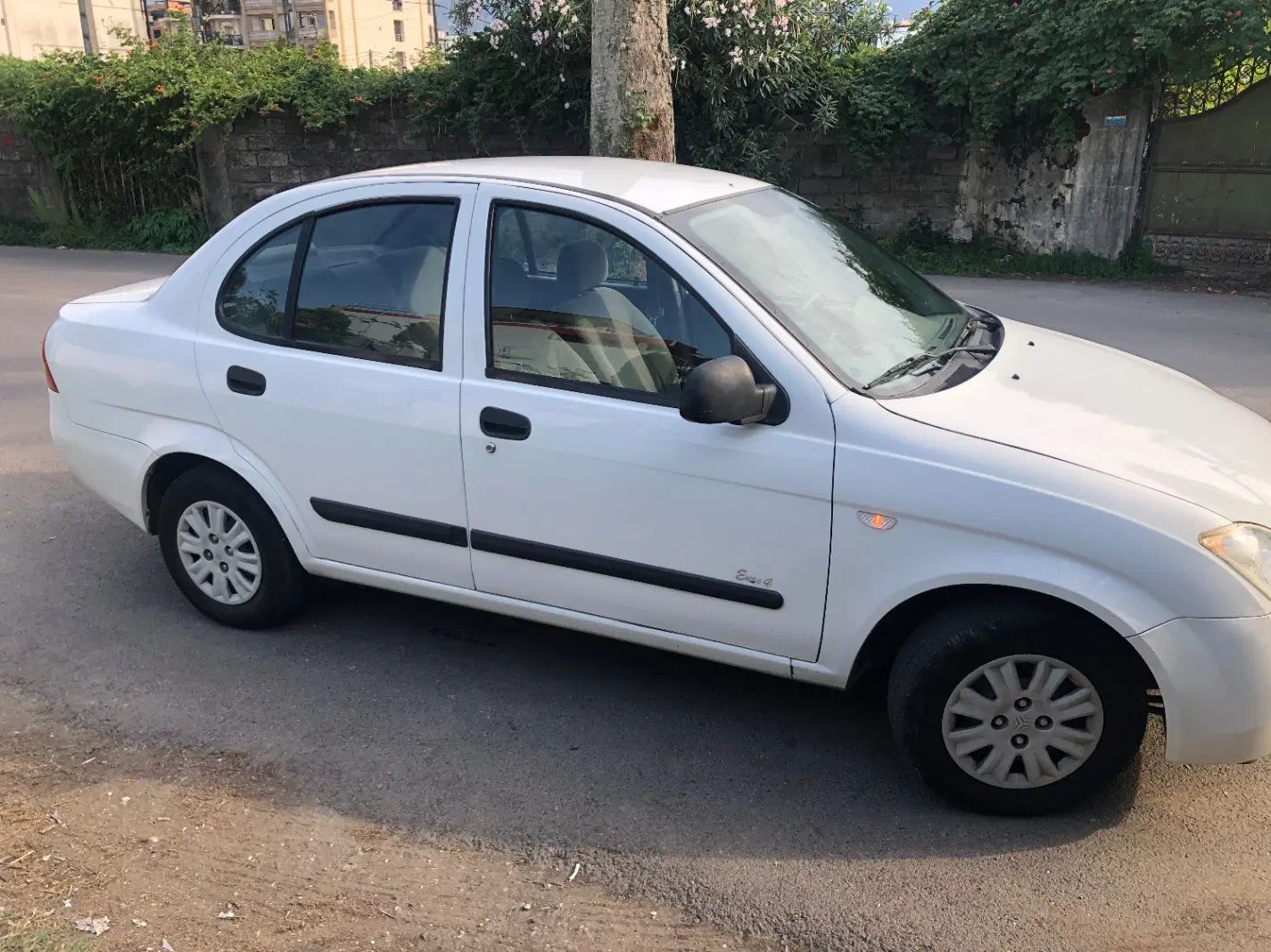 تیبا صندوق دار SX - 1392