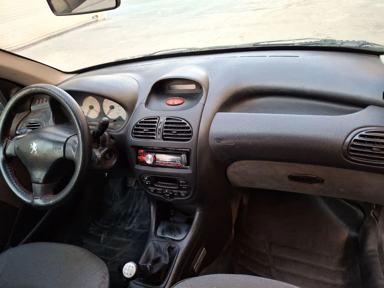 پژو ۲۰۶ صندوق دار v8 - 1390