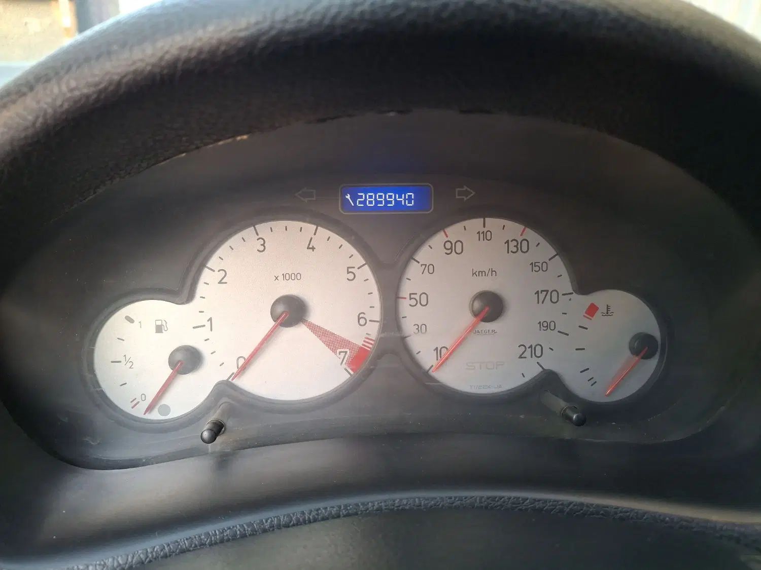 پژو ۲۰۶ صندوق دار v8 - 1390