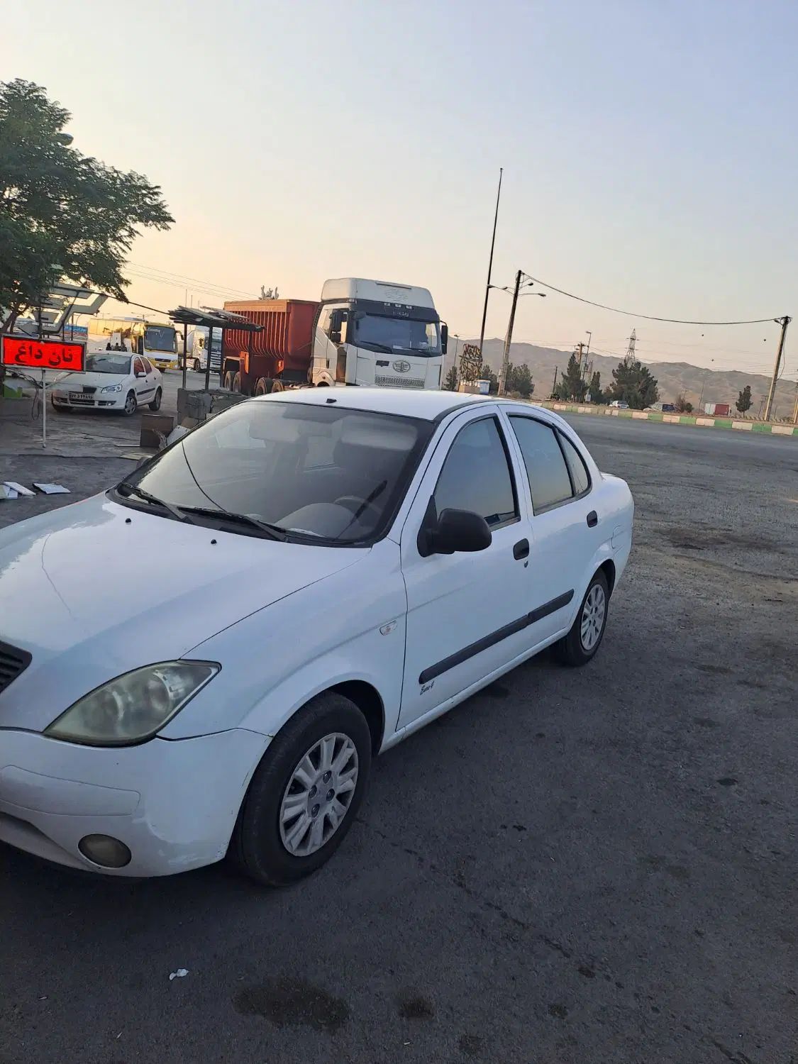 تیبا صندوق دار SX - 1393