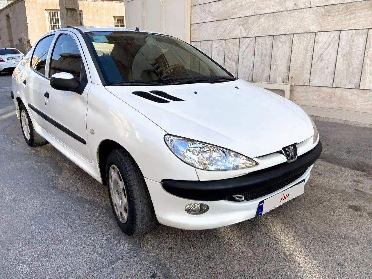 پژو ۲۰۶ صندوق دار v8 - 1394