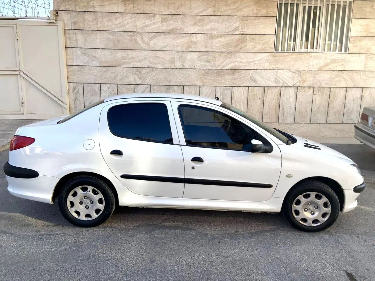 پژو ۲۰۶ صندوق دار v8 - 1394