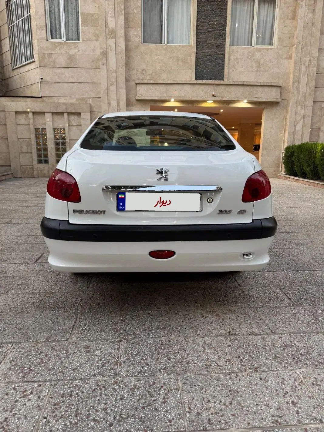 پژو ۲۰۶ صندوق دار v8 - 1397