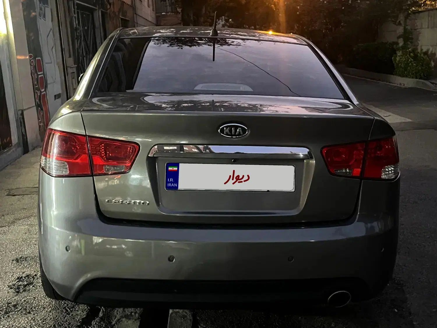کیا سراتو 2.0 لیتر اتوماتیک GT لاین - 2010