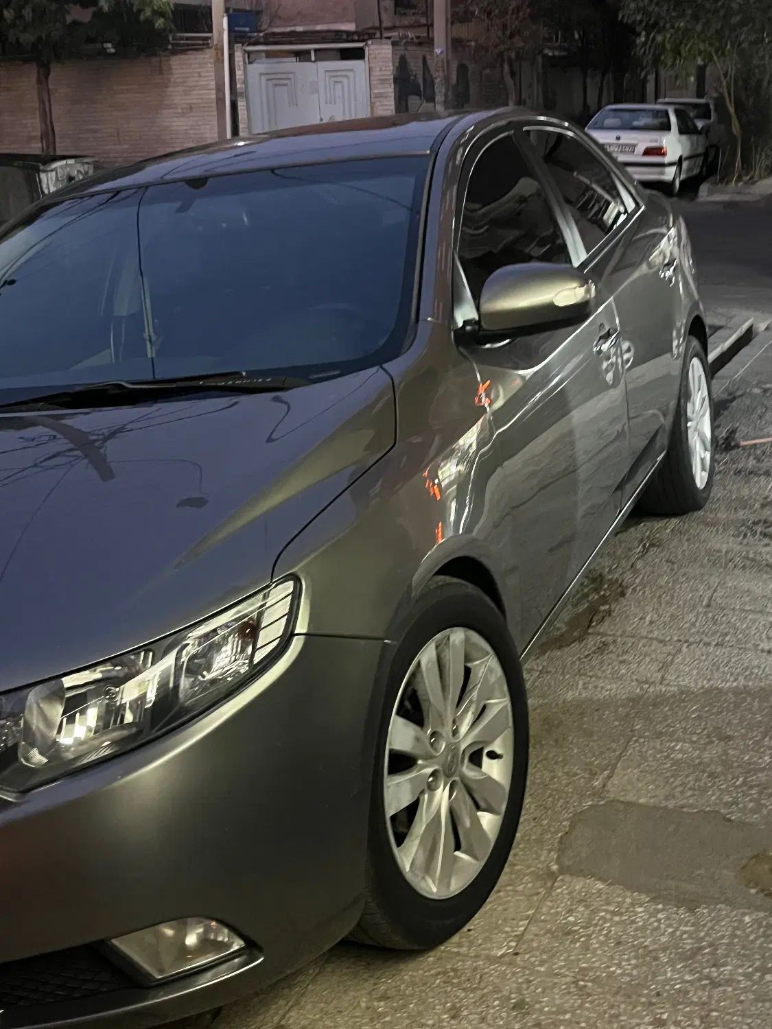 کیا سراتو 2.0 لیتر اتوماتیک GT لاین - 2010