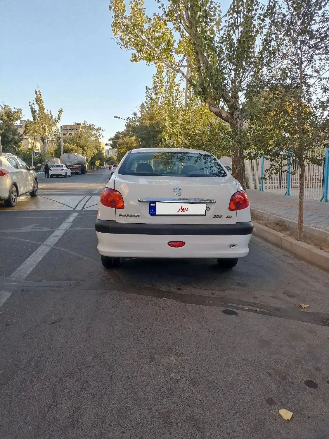 پژو ۲۰۶ صندوق دار v8 - 1398