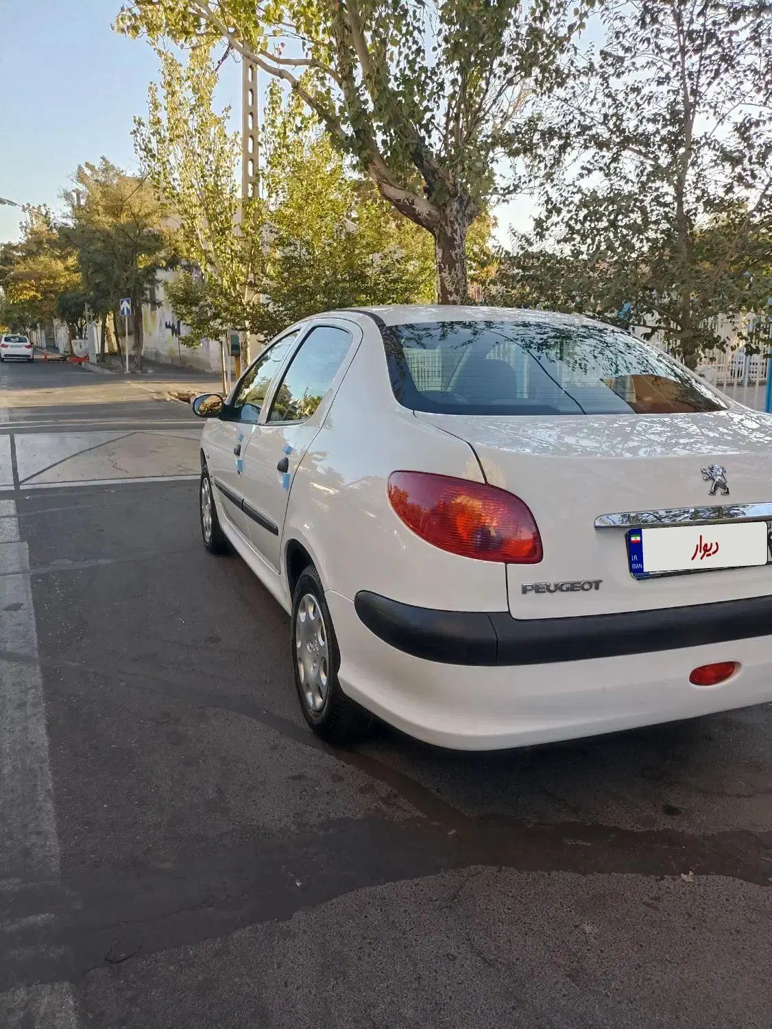 پژو ۲۰۶ صندوق دار v8 - 1398
