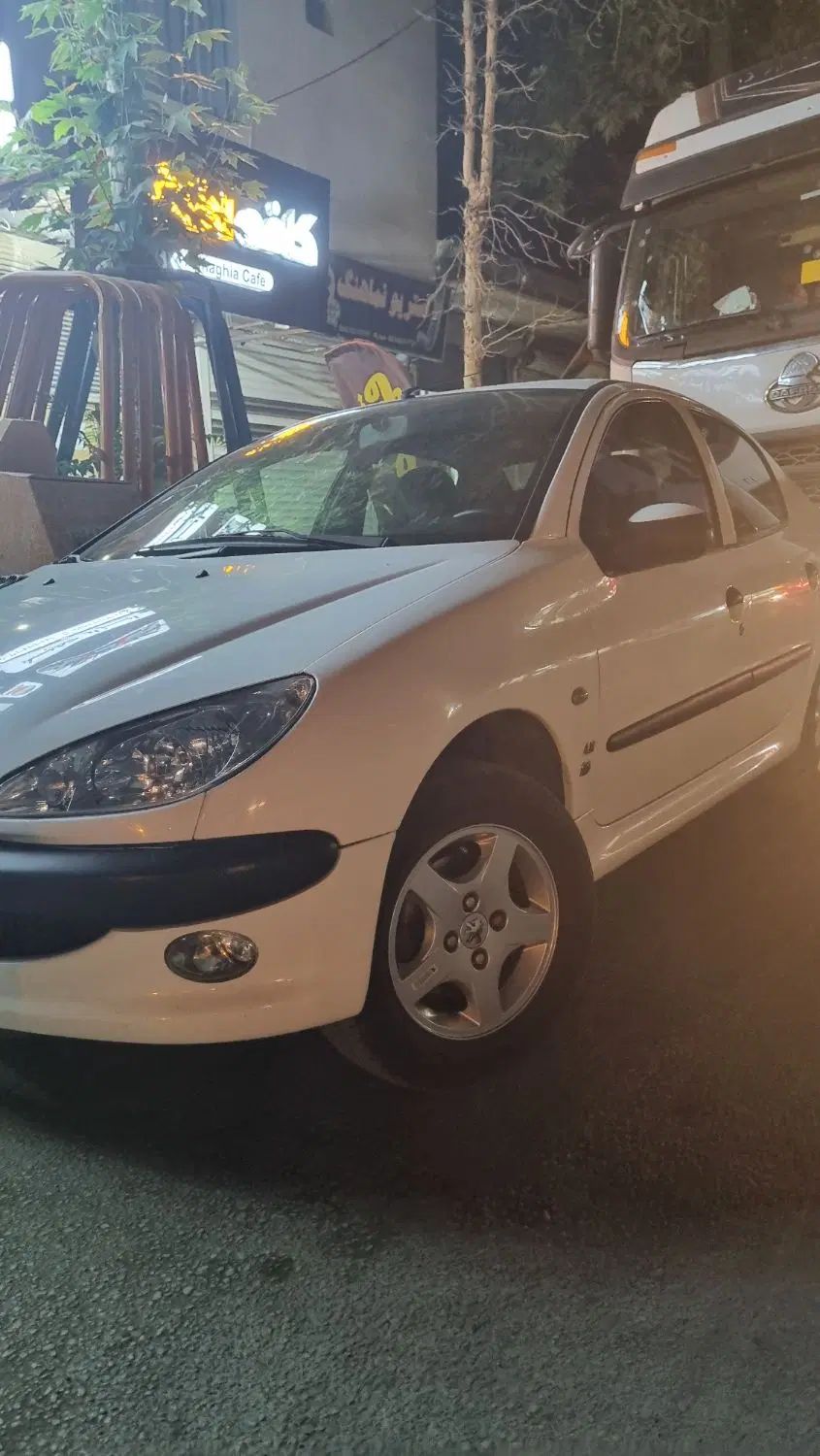پژو ۲۰۶ صندوق دار v8 - 1399