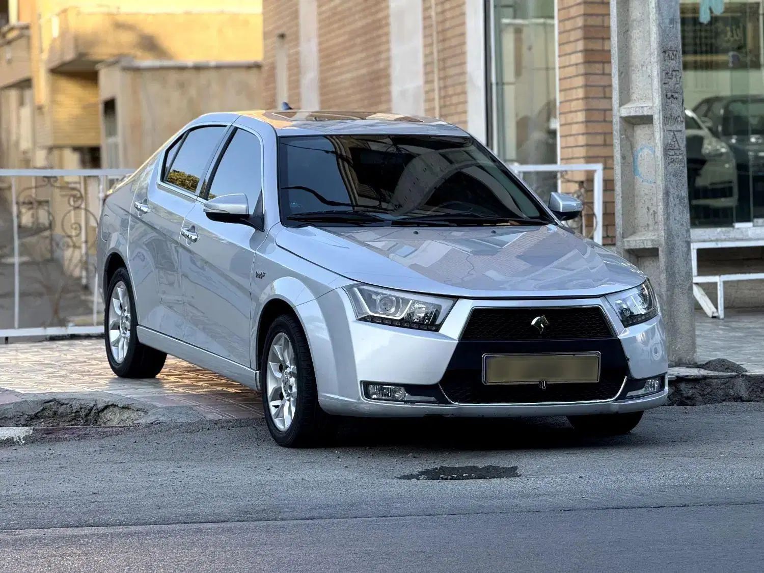 دنا پلاس توربو 6 دنده - 1400