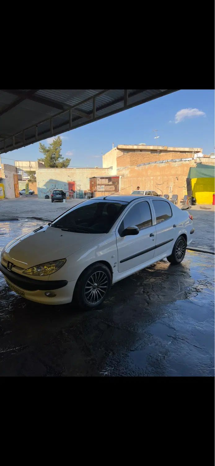 پژو ۲۰۶ صندوق دار v8 - 1396
