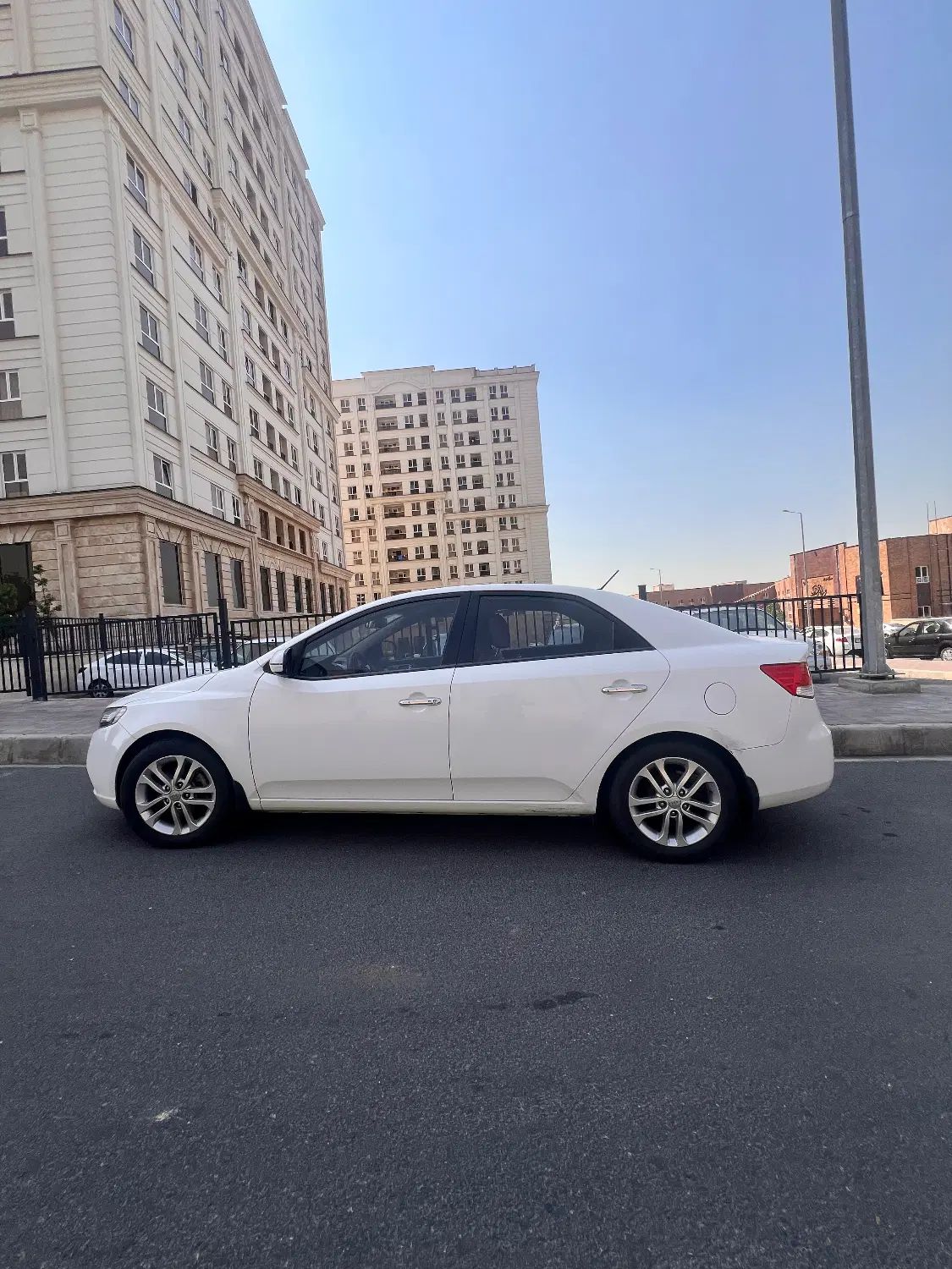 کیا سراتو 2.0 لیتر اتوماتیک GT لاین - 2015