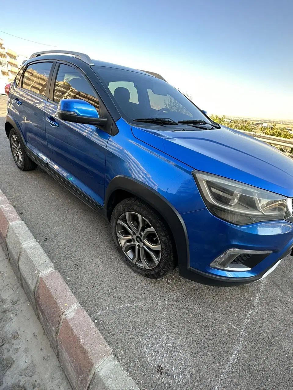ام وی ام X22 دنده‌ای لاکچری - 1396
